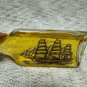 COPY - Avon Captains Pride After shave Bottle Ship Vintage Box